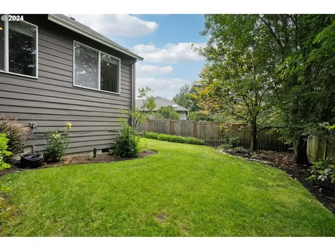 9267 Sw 83rd Place Portland OR 97223