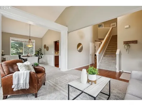 9267 Sw 83rd Place Portland OR 97223