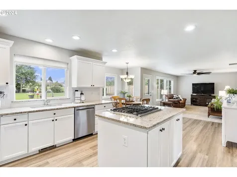 3003 Nw 124th Street Vancouver WA 98685