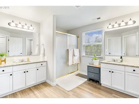 3003 Nw 124th Street Vancouver WA 98685