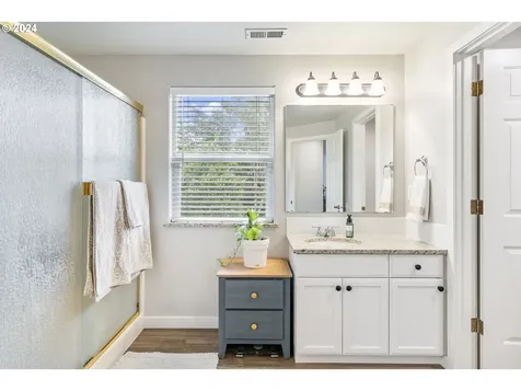 3003 Nw 124th Street Vancouver WA 98685