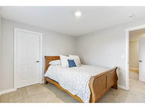 3003 Nw 124th Street Vancouver WA 98685