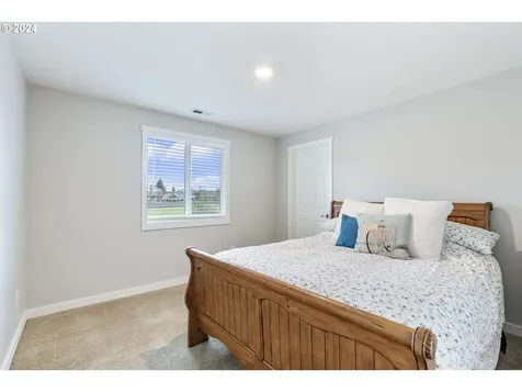 3003 Nw 124th Street Vancouver WA 98685