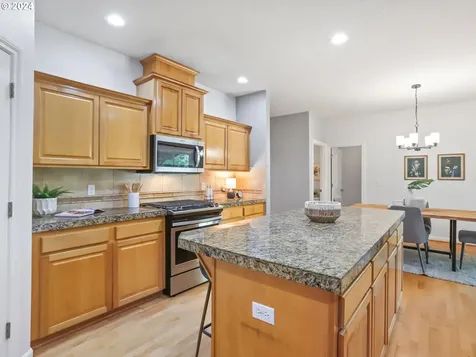 15021 Emerson Court Oregon City OR 97045