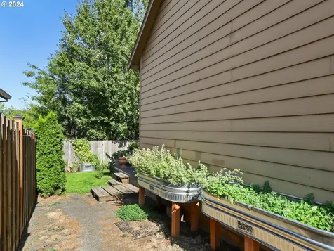 15021 Emerson Court Oregon City OR 97045