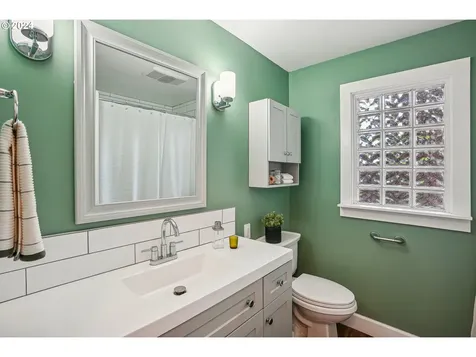 1525 SE 145th Avenue Portland OR 97233