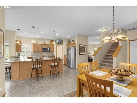 5684 Nw Skycrest Parkway Portland OR 97229