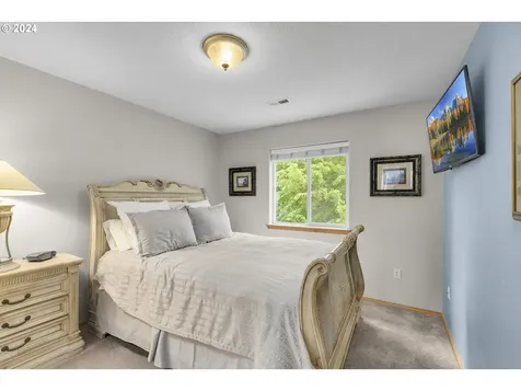 5684 Nw Skycrest Parkway Portland OR 97229