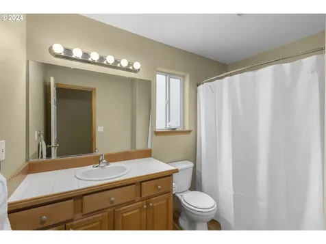 5684 Nw Skycrest Parkway Portland OR 97229