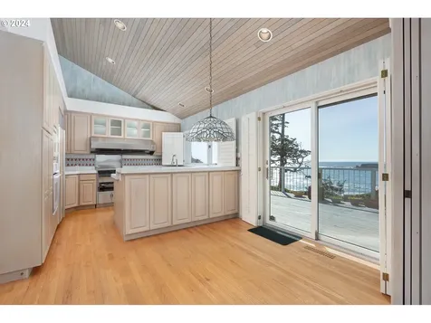 242 Sea Crest Way Otter Rock OR 97369