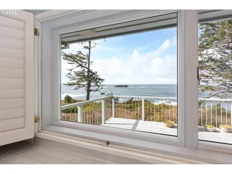 242 Sea Crest Way Otter Rock OR 97369
