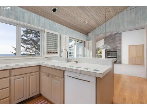 242 Sea Crest Way Otter Rock OR 97369
