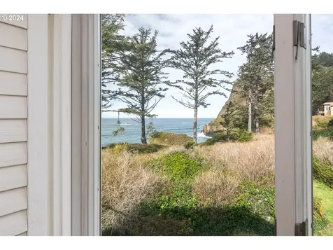 242 Sea Crest Way Otter Rock OR 97369