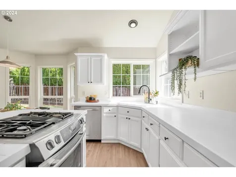 16605 NW Dublin Court Portland OR 97229