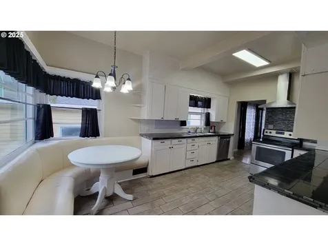 523 SE Rice Avenue Roseburg OR 97470