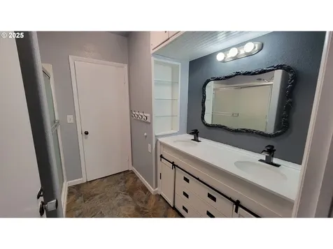 523 SE Rice Avenue Roseburg OR 97470