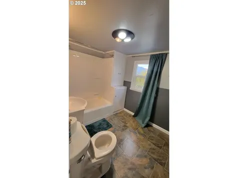 523 SE Rice Avenue Roseburg OR 97470