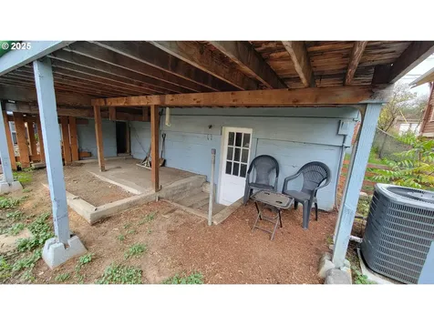 523 SE Rice Avenue Roseburg OR 97470