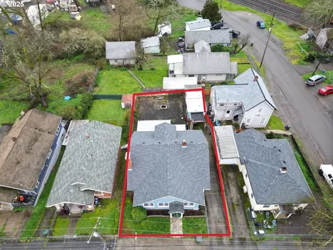 523 SE Rice Avenue Roseburg OR 97470