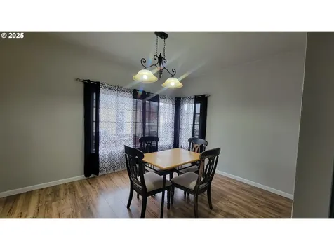 523 SE Rice Avenue Roseburg OR 97470