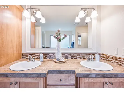 16598 NW Canton Street Portland OR 97229