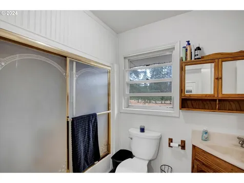 140 Evergreen Road Kelso WA 98626