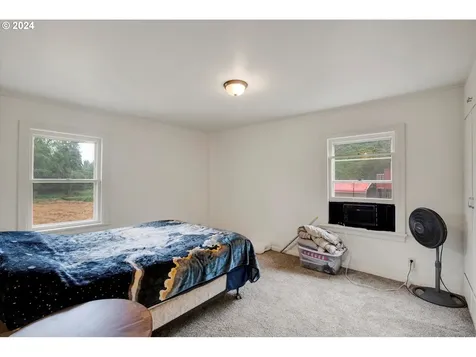 140 Evergreen Road Kelso WA 98626