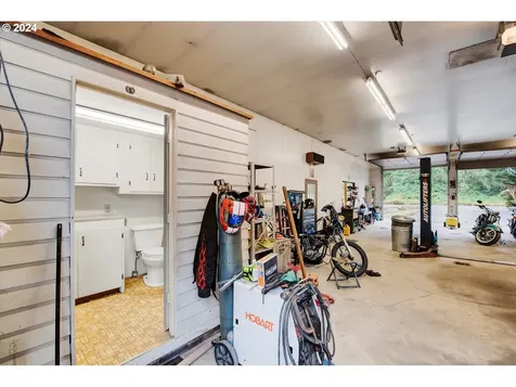 140 Evergreen Road Kelso WA 98626