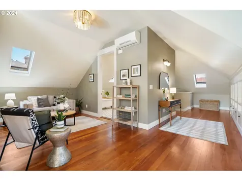 6526 Ne Mallory Avenue Portland OR 97211