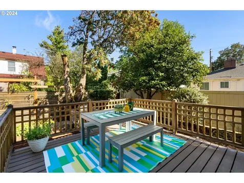6526 Ne Mallory Avenue Portland OR 97211