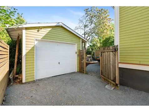 6526 Ne Mallory Avenue Portland OR 97211