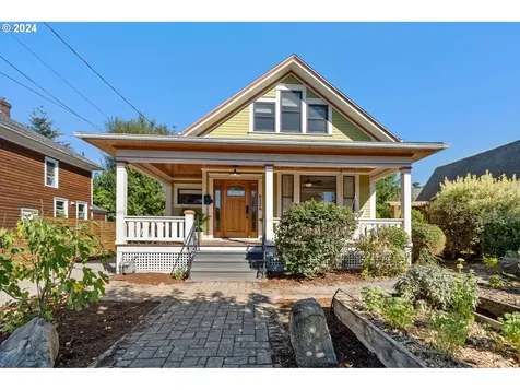 6526 Ne Mallory Avenue Portland OR 97211