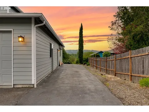 139 Spencer Creek Road Kalama WA 98625