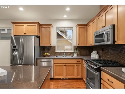 9492 NW Harvest Hill Drive Portland OR 97229