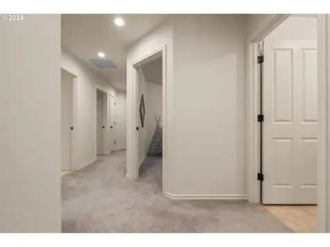 9492 NW Harvest Hill Drive Portland OR 97229