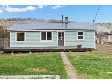 2617 SE Paulina Highway Prineville OR 97754