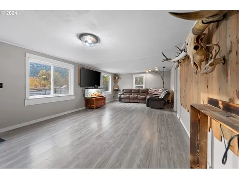 2617 SE Paulina Highway Prineville OR 97754