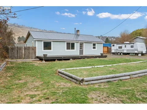 2617 SE Paulina Highway Prineville OR 97754