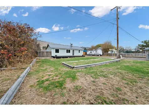 2617 SE Paulina Highway Prineville OR 97754