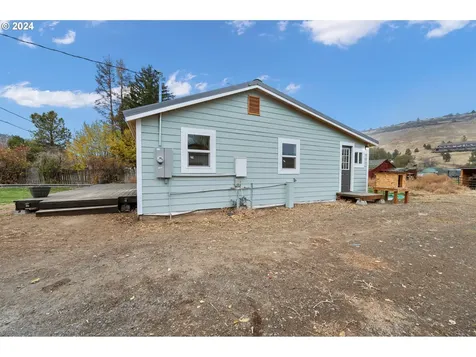 2617 SE Paulina Highway Prineville OR 97754