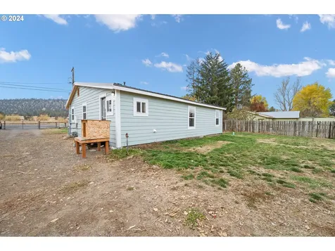 2617 SE Paulina Highway Prineville OR 97754