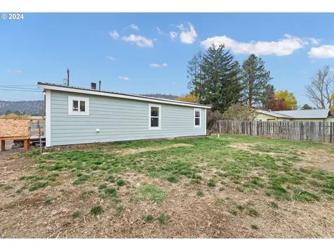 2617 SE Paulina Highway Prineville OR 97754