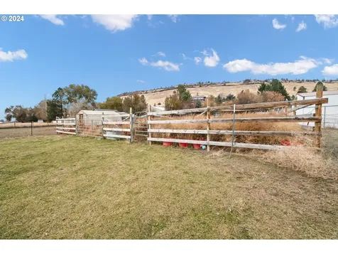 2617 SE Paulina Highway Prineville OR 97754