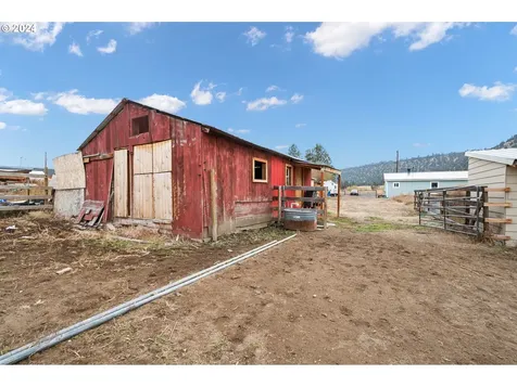 2617 SE Paulina Highway Prineville OR 97754