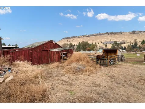 2617 SE Paulina Highway Prineville OR 97754