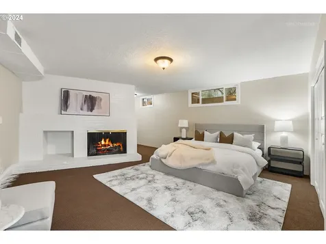 7021 SW 2nd Avenue Portland OR 97219