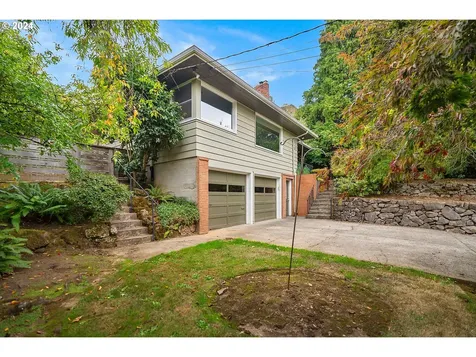 7021 SW 2nd Avenue Portland OR 97219