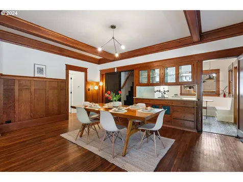 2887 Se Franklin Street Portland OR 97202
