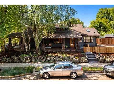 2887 Se Franklin Street Portland OR 97202