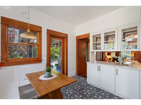 2887 Se Franklin Street Portland OR 97202